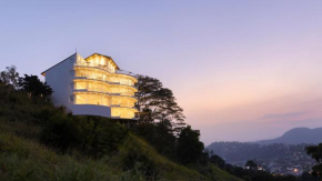 The Summit, Kandy